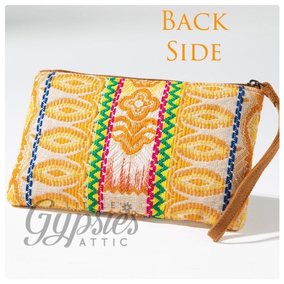 Yuna Handmade Ethnic Pattern Clutch from Ruggine. - Picture 4 of 7